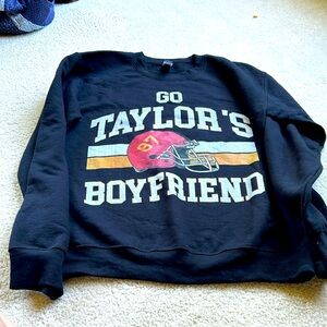 sweatshirt small women’s